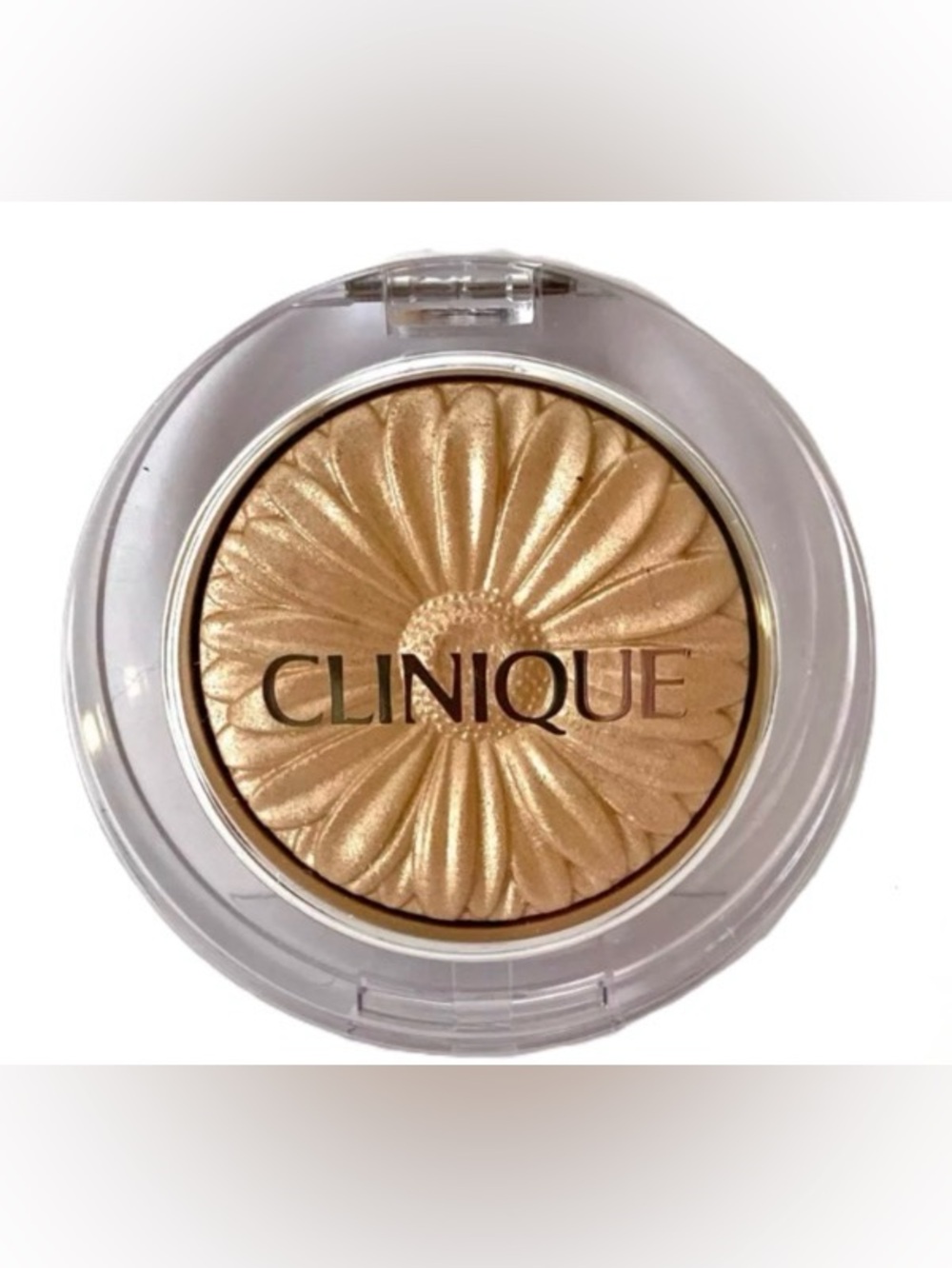 Clinique Cheek Pop Highlighter, specifically in the shade Gold Celebration